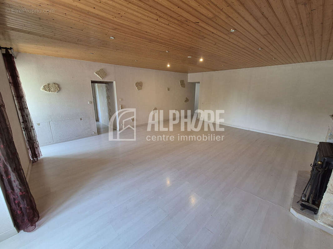 Maison 7 pièces à vendre à Thire - Réf 5200 - photo 7