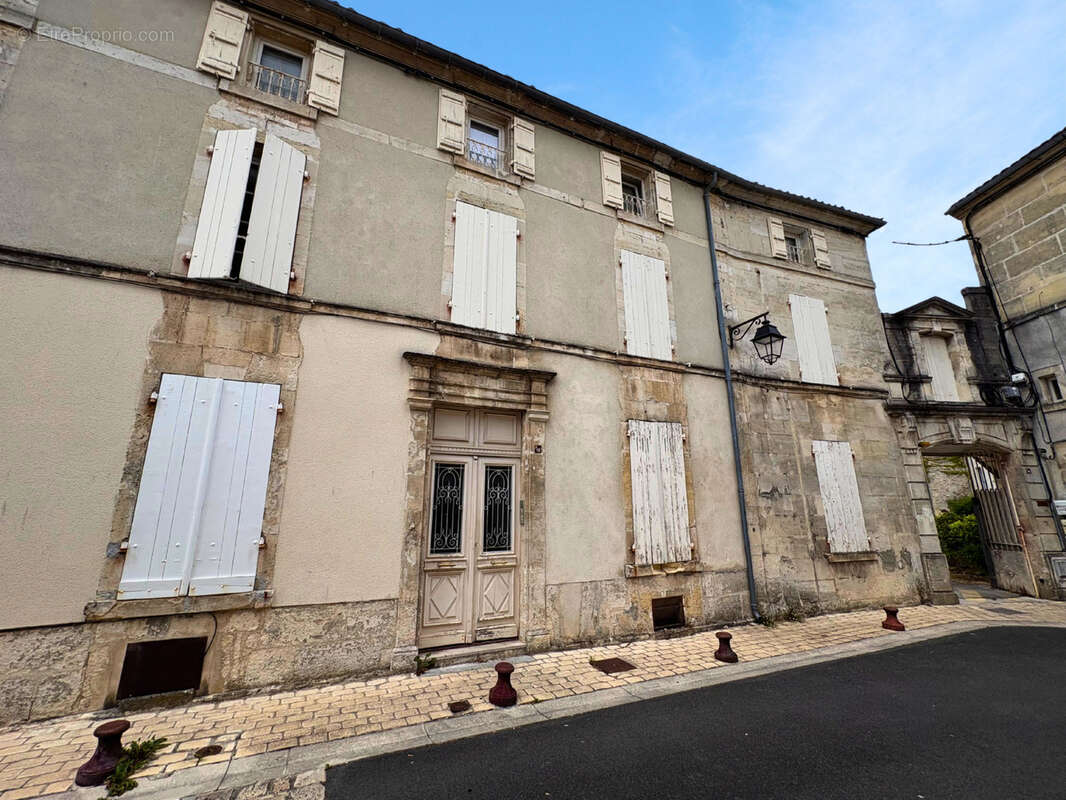 Appartement à COGNAC