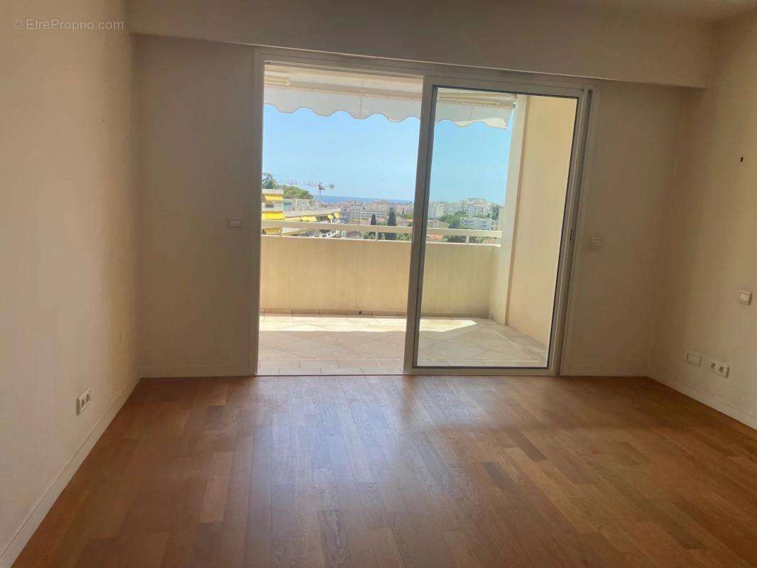Appartement à LE CANNET
