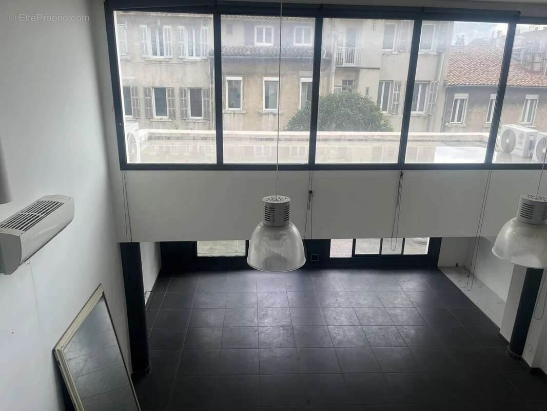 Appartement à MARSEILLE-1E