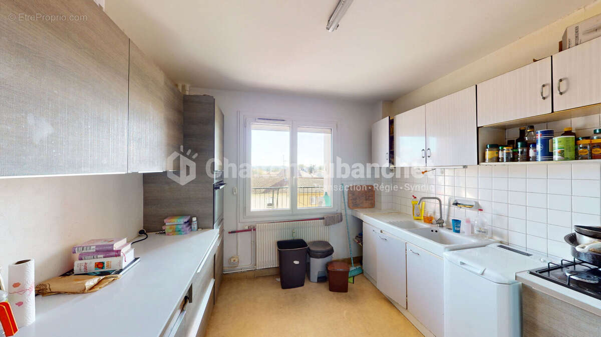 Appartement à LE COTEAU