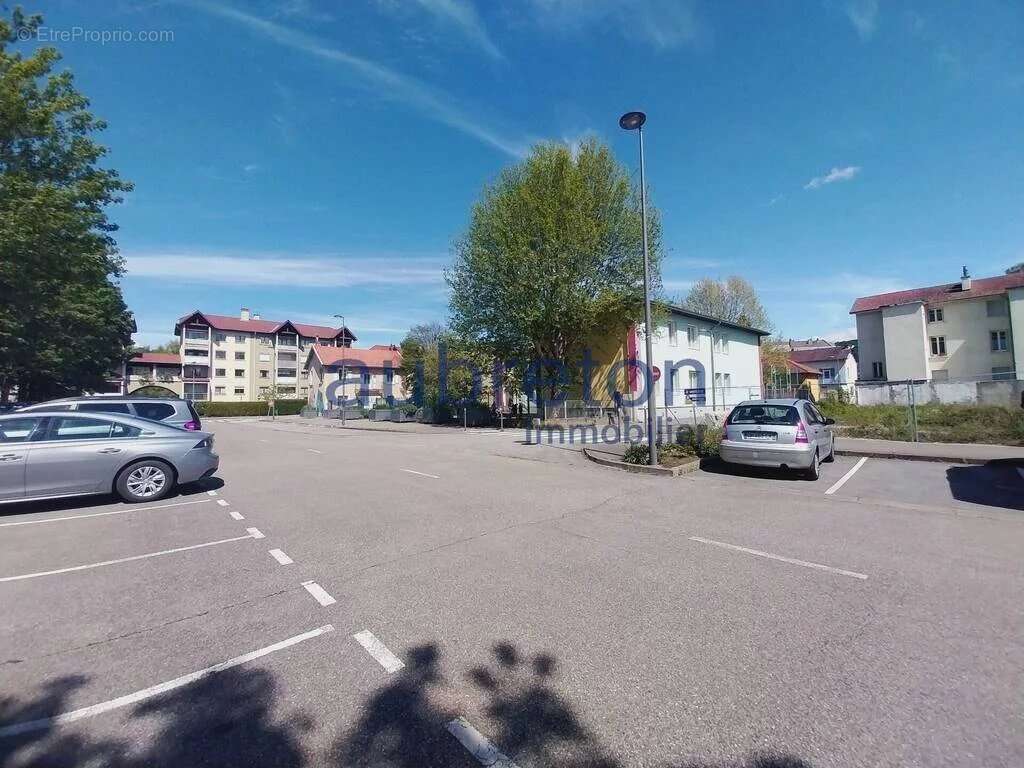 Terrain à LE PONT-DE-CLAIX