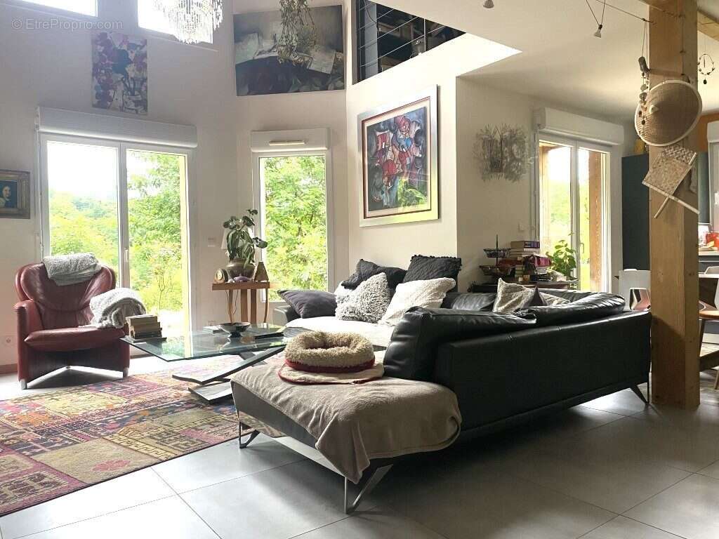 Maison à EYMOUTIERS