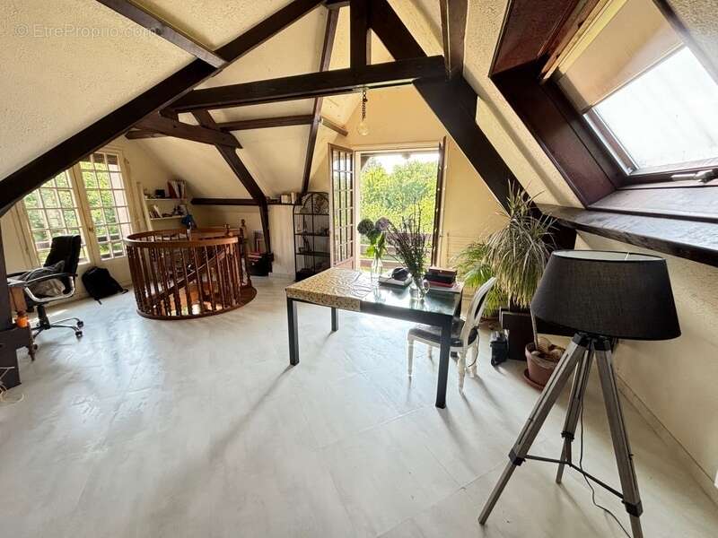 230 m² habitable, garage de 150 m² et terrain de 3735 m² a la ferte sous jouarre - photo 8