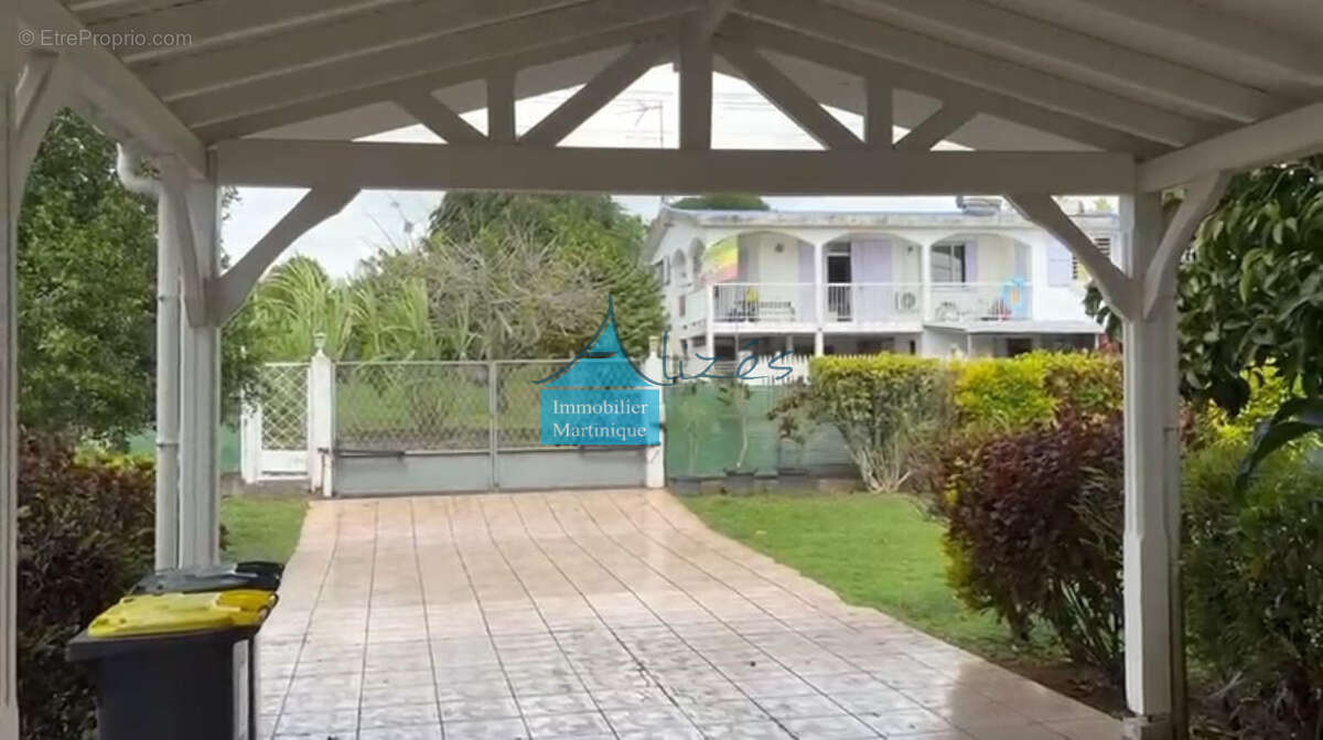 Maison à LE LAMENTIN