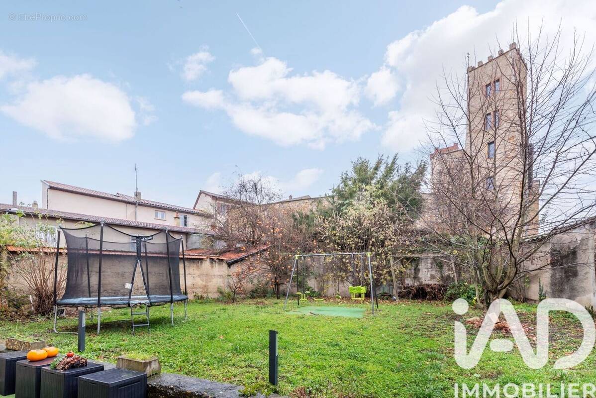 Photo 1 - Appartement à NEUVILLE-SUR-SAONE