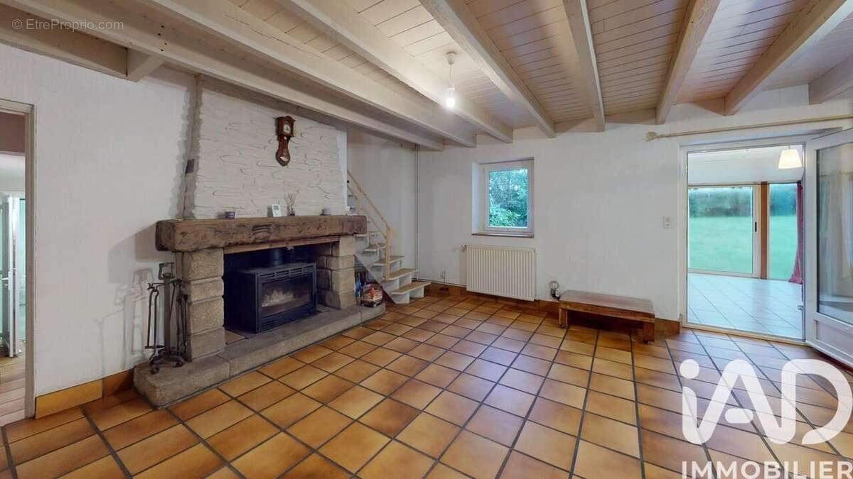 Photo 6 - Maison à CHATEAUNEUF-DU-FAOU