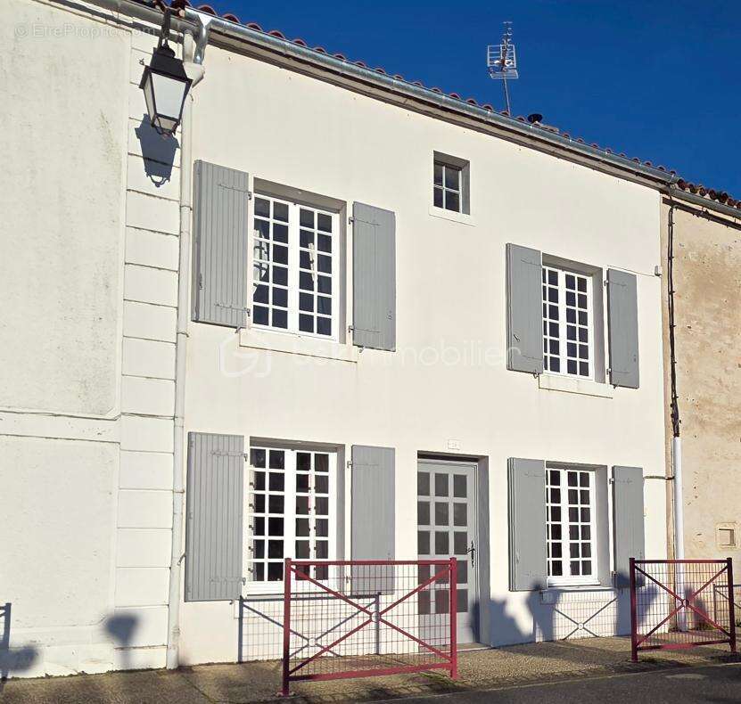Maison à LE BUSSEAU
