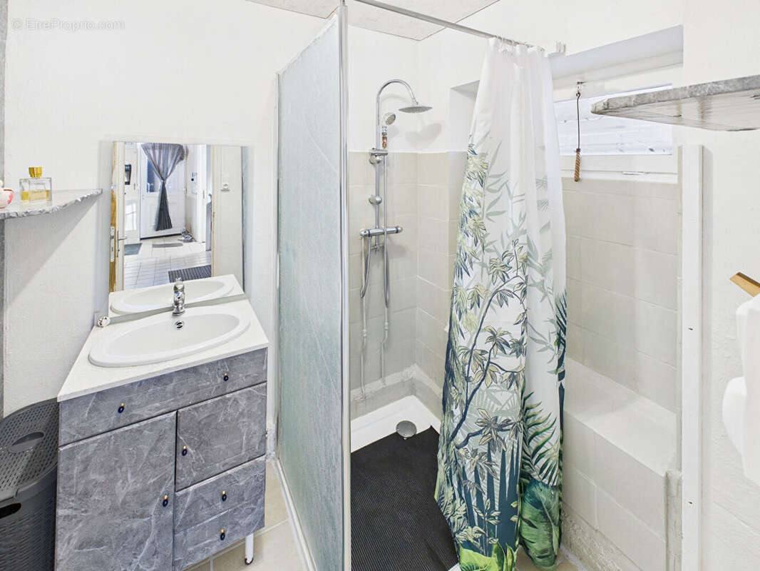 Maison à AIGUEPERSE