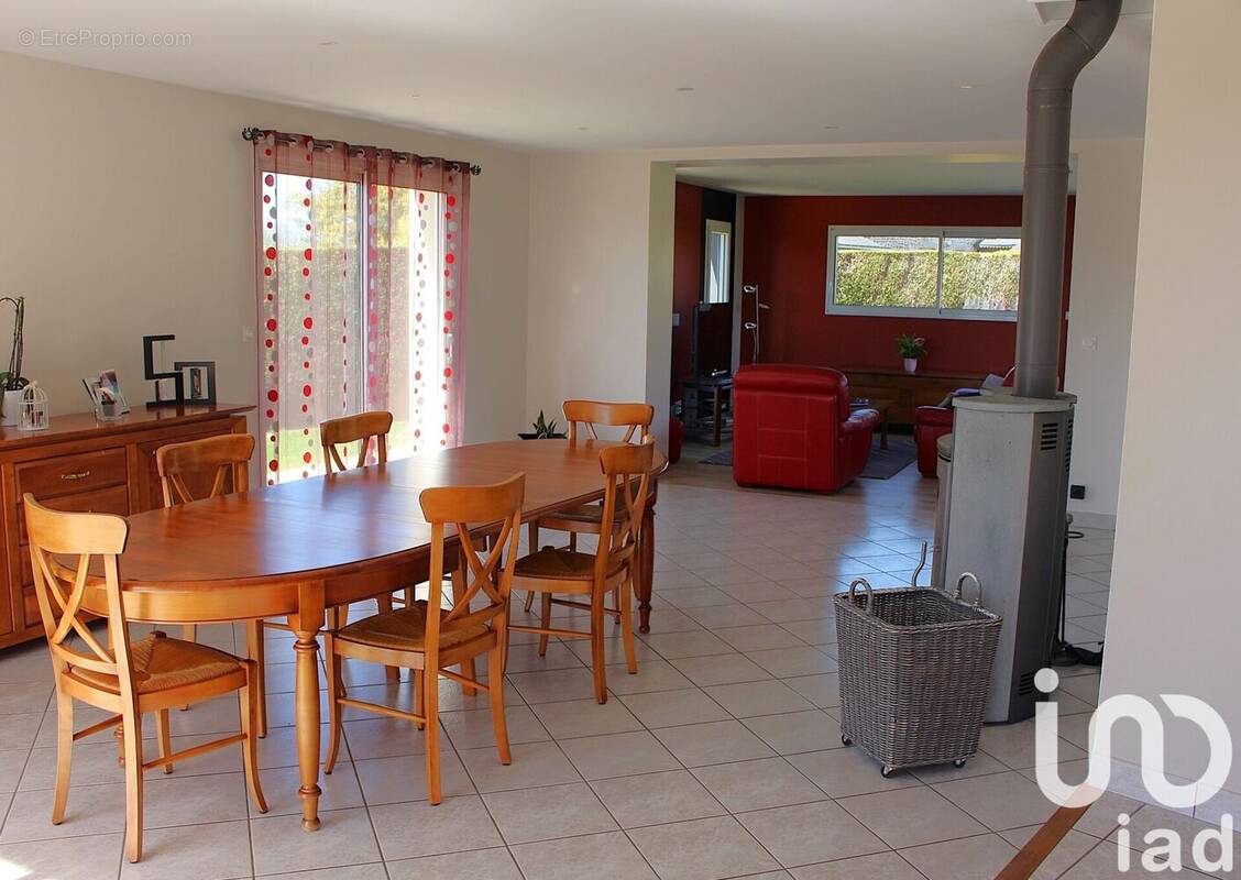 Photo 1 - Maison à LA BAZOGE-MONTPINCON