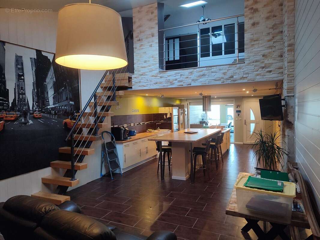 Maison à SAINT-MARTIN-D'ARY