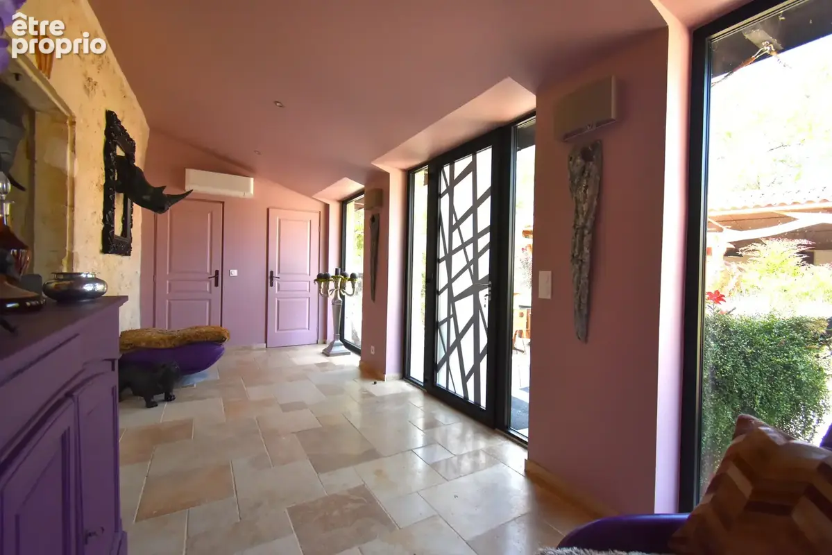 Ensemble de charme et de luxe sur 8ha avec piscine, maison d'amis et petite écurie. - photo 2