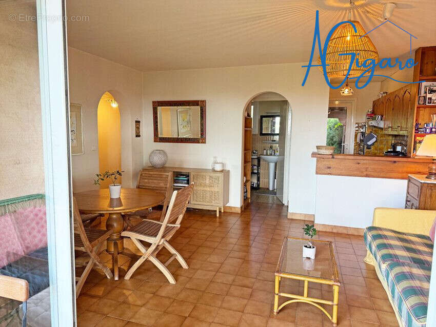 Appartement à LA CROIX-VALMER