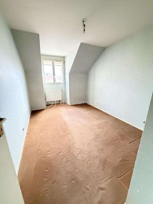 Appartement à SAVIGNY-LE-TEMPLE
