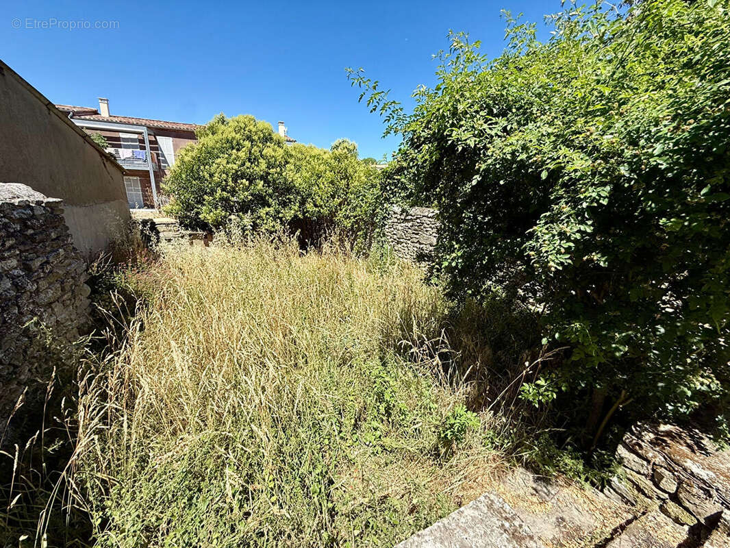 Maison de 198 m² avec deux logements distincts, terrasse, jardin et fort potentiel d'acquisition familiale ou patrimoniale - photo 5