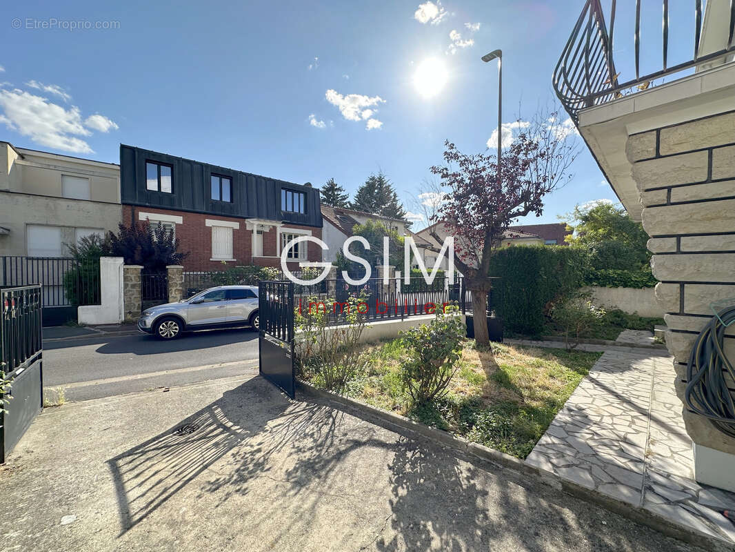Maison à SURESNES