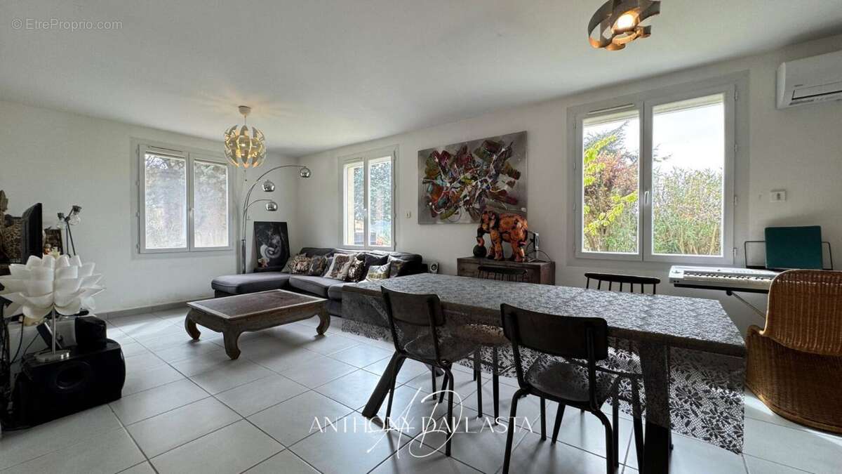 Maison à VILLENEUVE-MINERVOIS