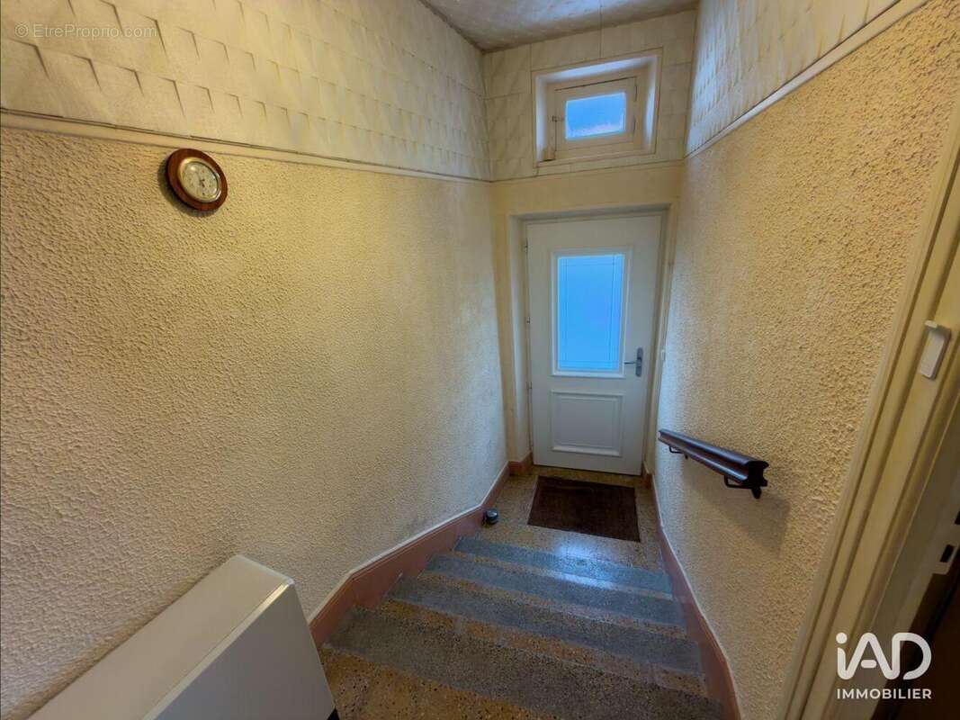 Maison 70 m² à Vert-Toulon  - photo 5