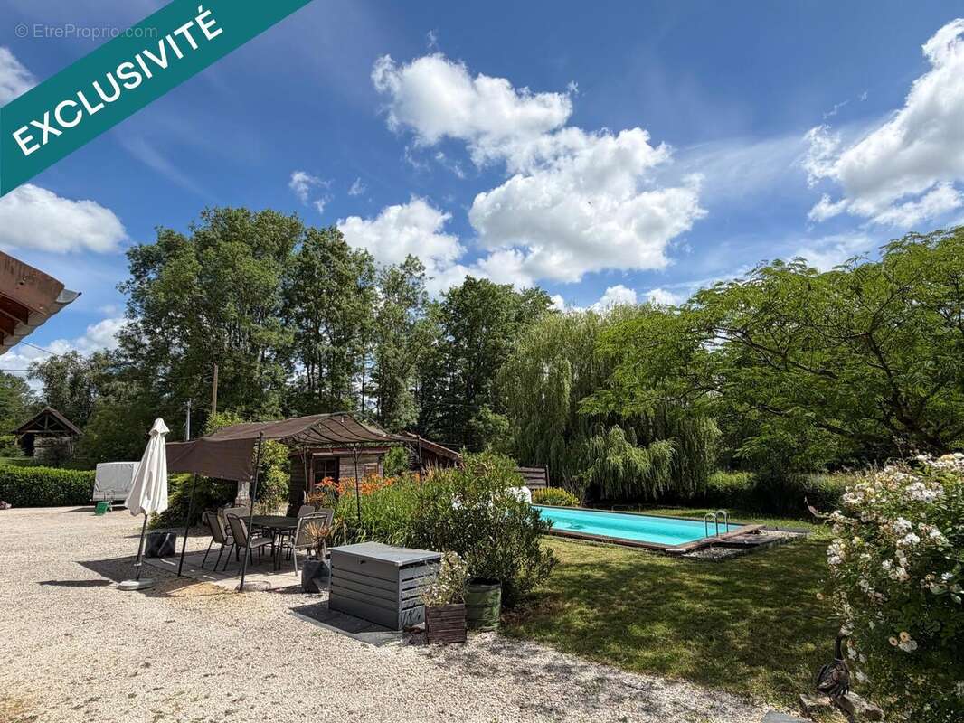 Maison 152 m² à Louhans  - photo 2