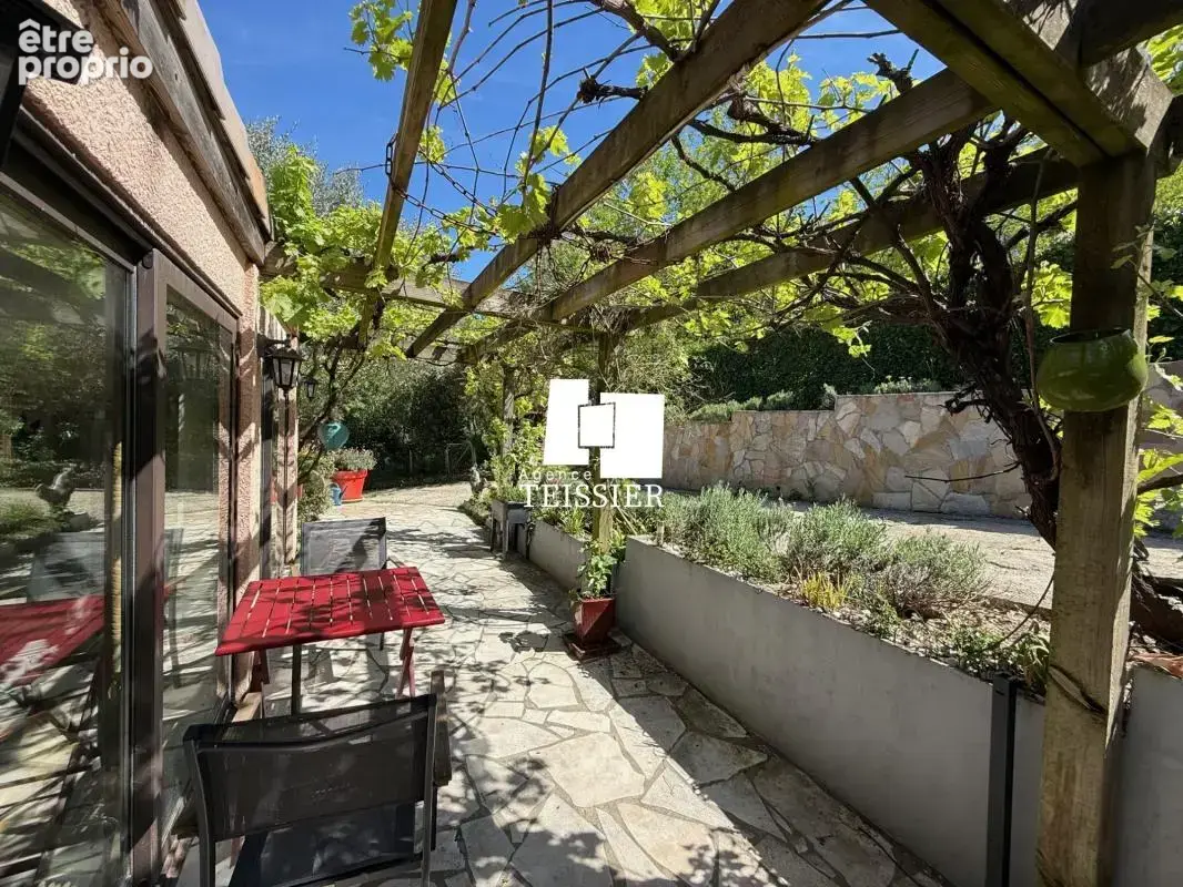 Maison familiale avec piscine à Chambonas - 182 m² - photo 2