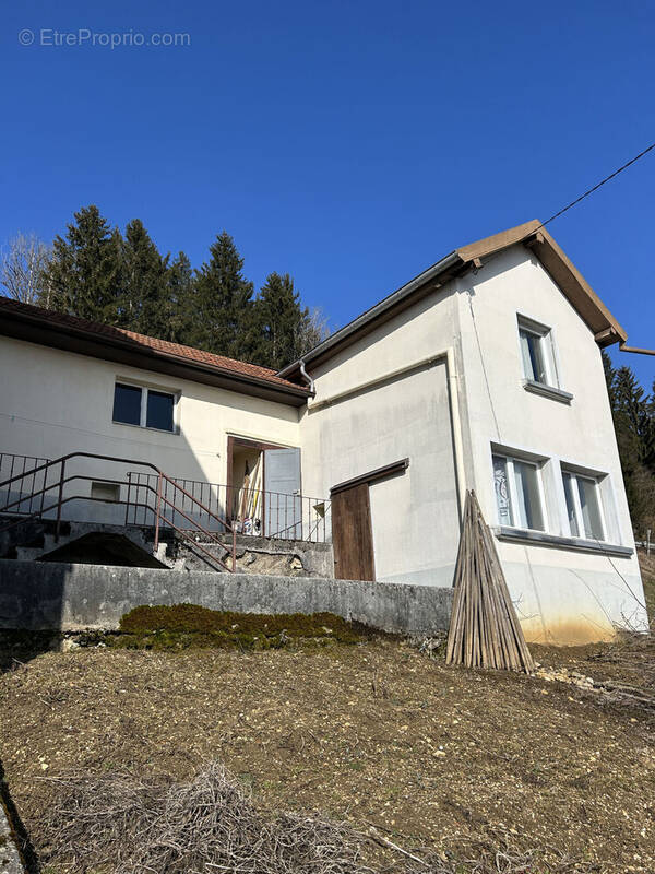 Photo 1 - Maison à LES FINS