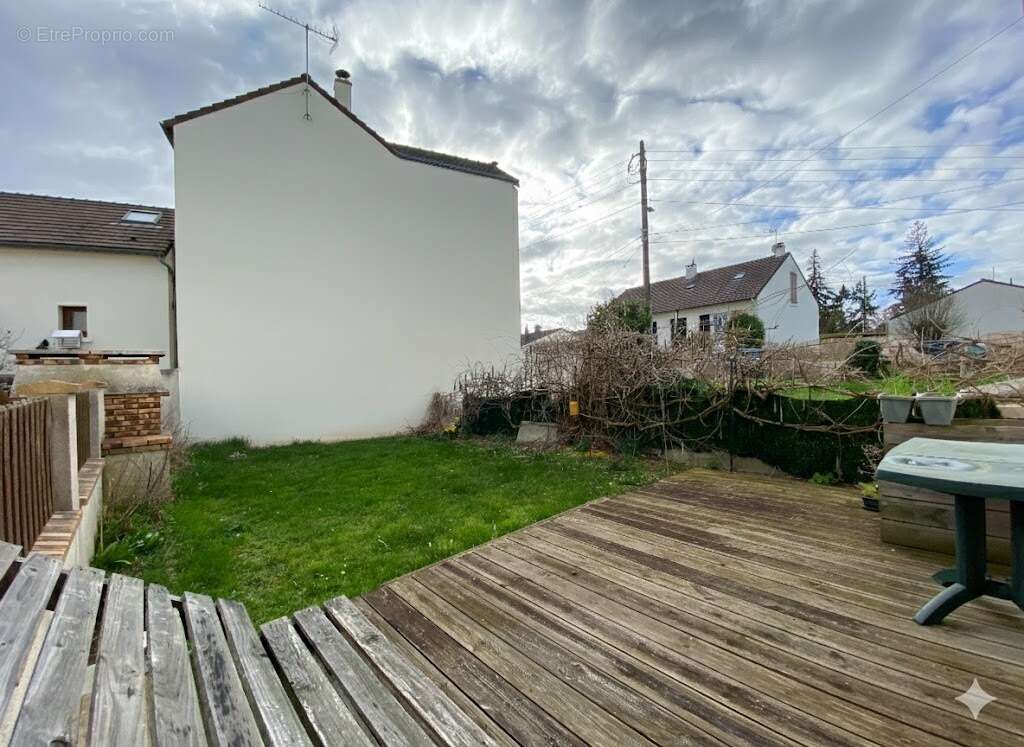 Maison à ROSNY-SUR-SEINE