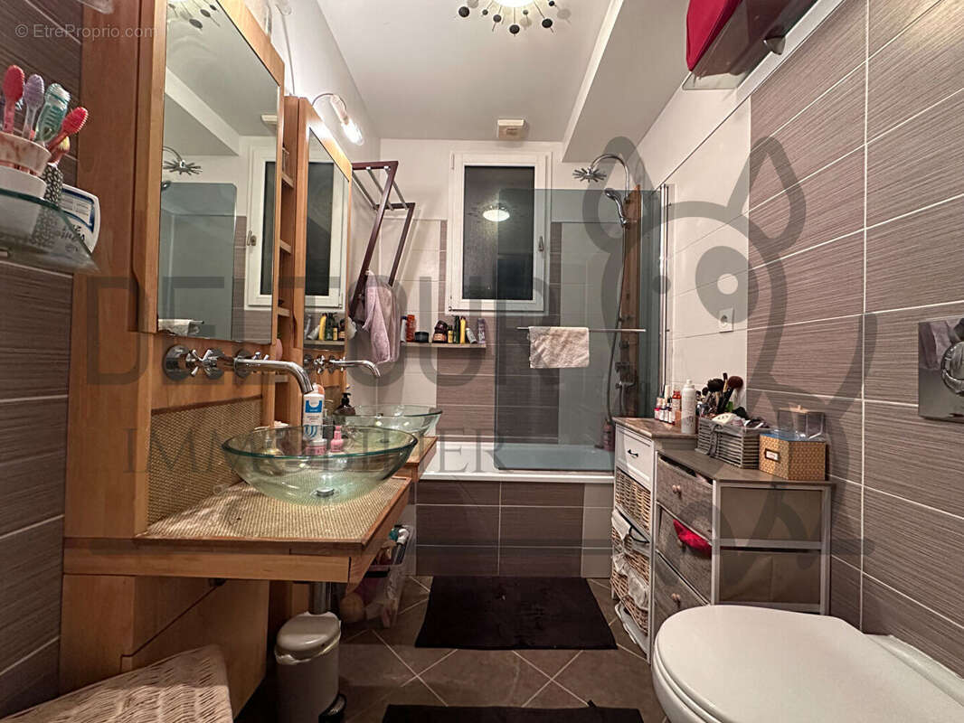 Maison à VILLENEUVE-LE-COMTE