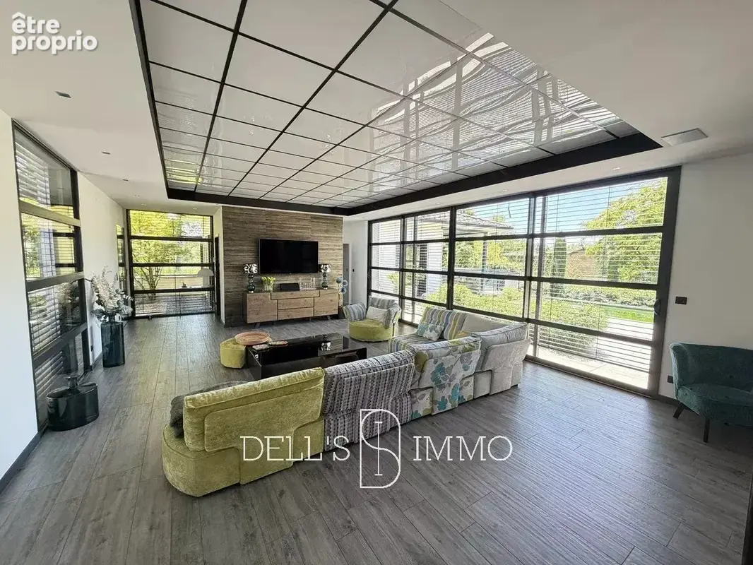 Villa de plain pied - Piscine -  Parc 3000m2 - photo 6