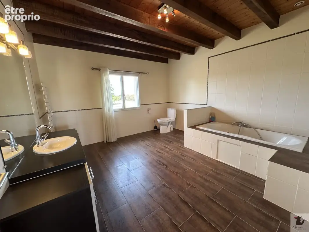 Maison de plain-pied avec 3 chambres, double garage et annexe de 88 m2 sur 4 300 m2 ! - photo 6