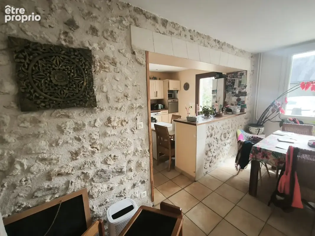 Maison familiale de caractère   140 m2   Beaumont-Louestault - photo 7