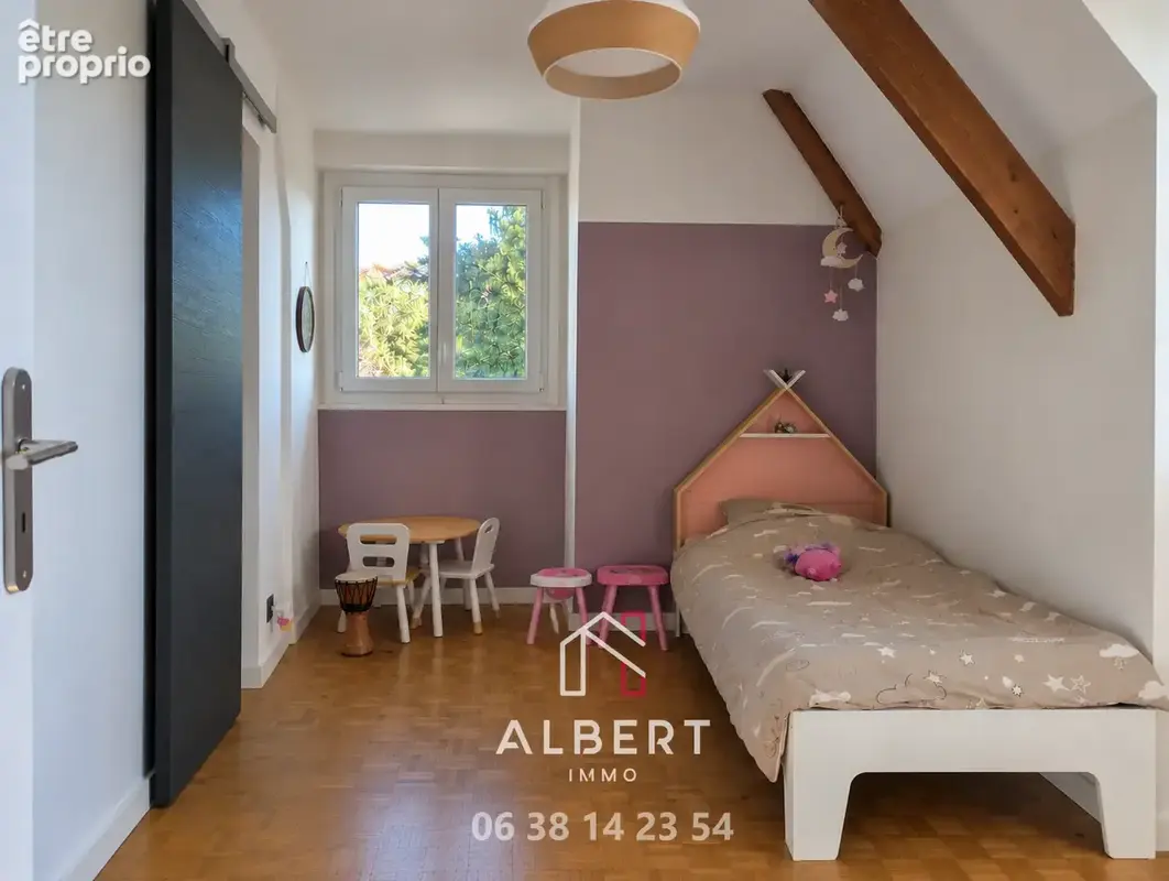 Corzé - Maison pleine de charme de 145 m2   4 chambres   Sous-sol complet et très belle parcelle - photo 11