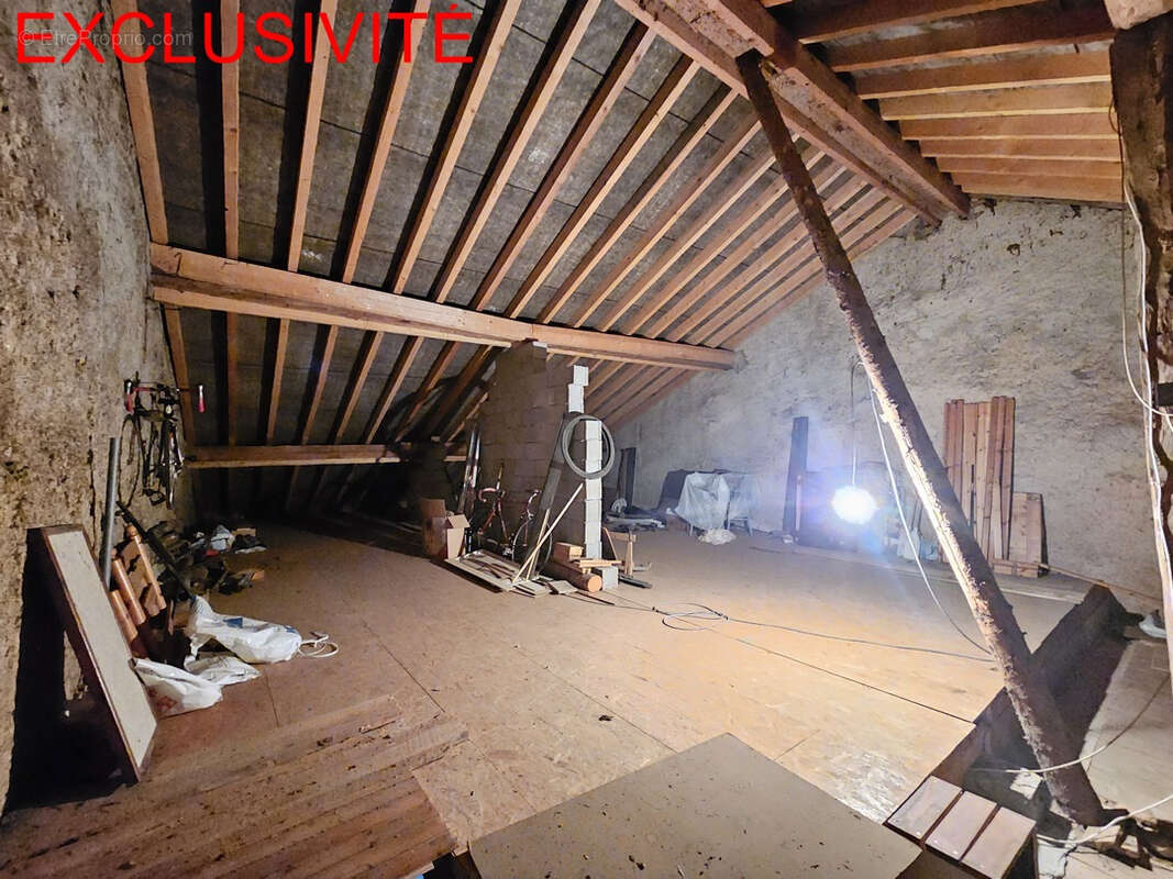 Maison à SAINT-LUPICIN
