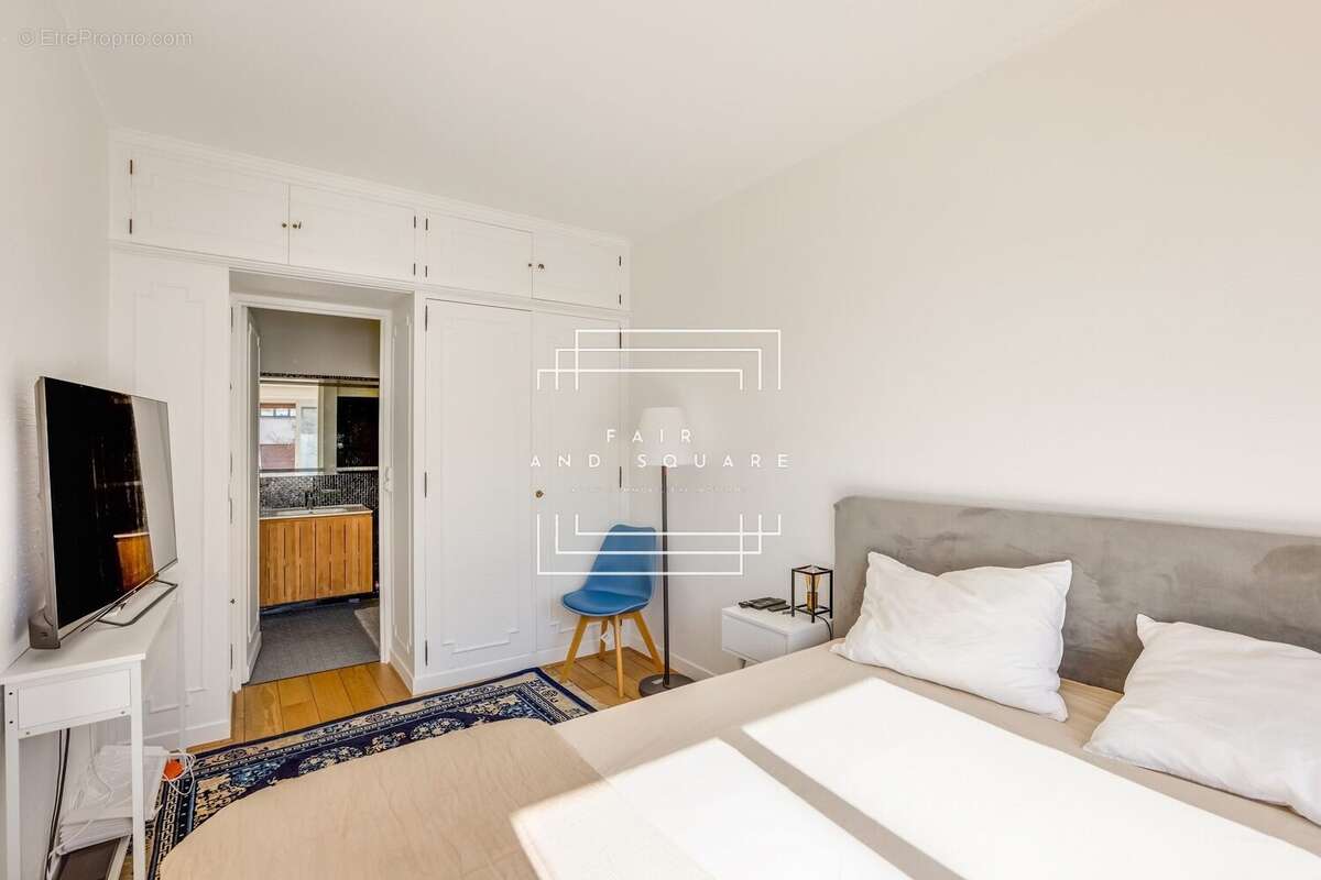 Appartement à NEUILLY-SUR-SEINE
