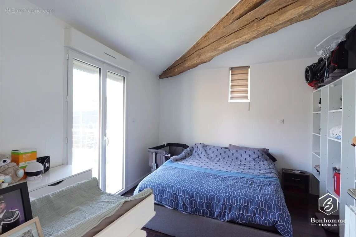 Maison à SAINT-CAPRAIS-DE-BORDEAUX