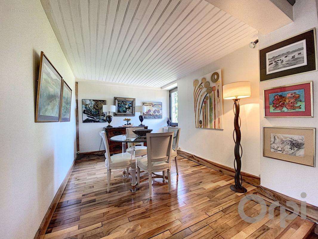 Maison à CONDAT-SUR-VEZERE