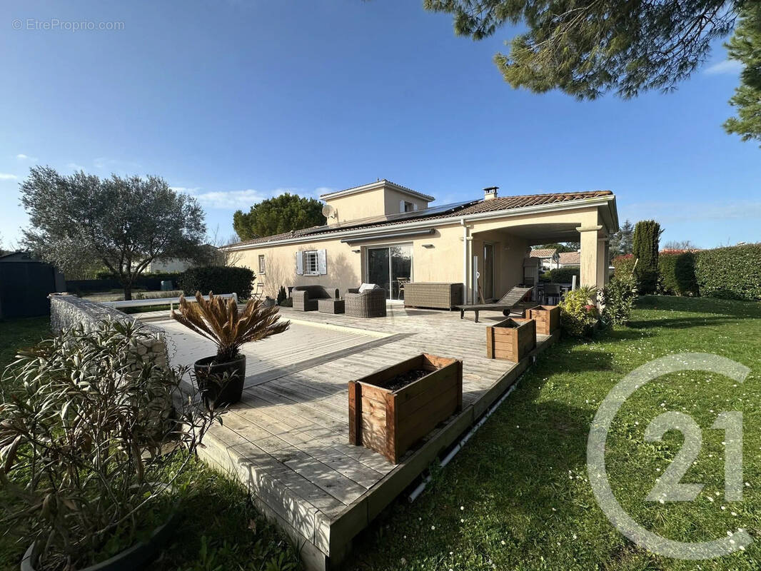 Maison à SAINT-SULPICE-DE-ROYAN