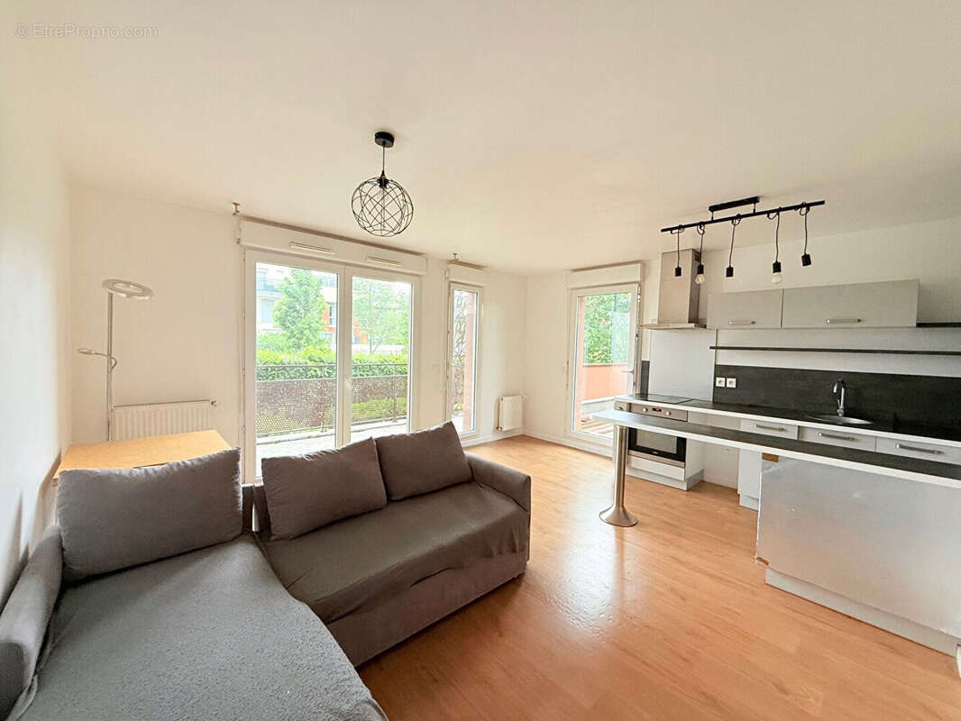 Appartement à MOISSY-CRAMAYEL
