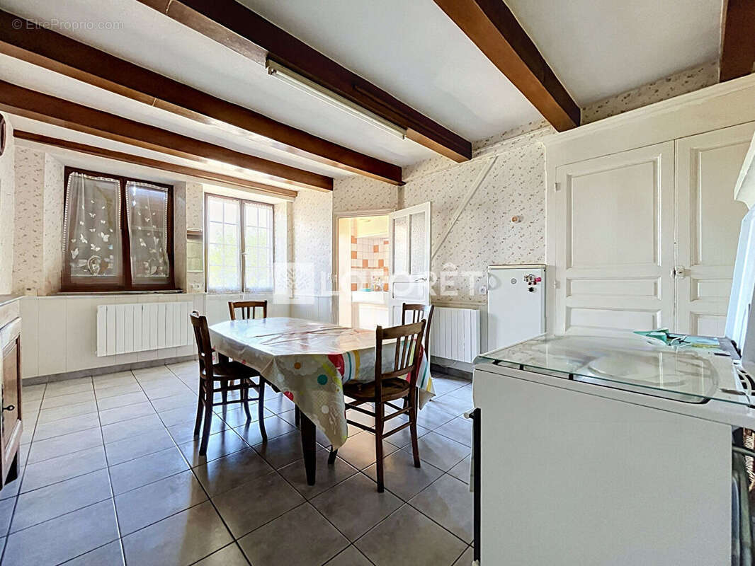 Maison à LEFFONDS