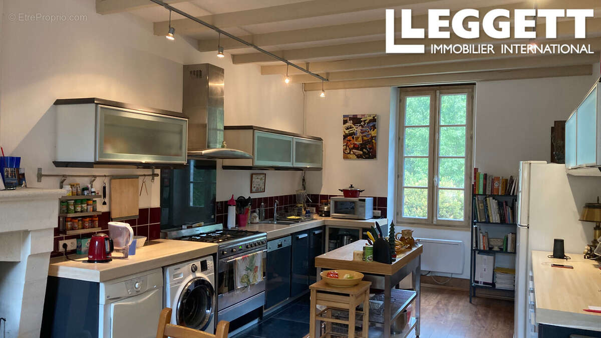 Maison à BARBEZIEUX-SAINT-HILAIRE