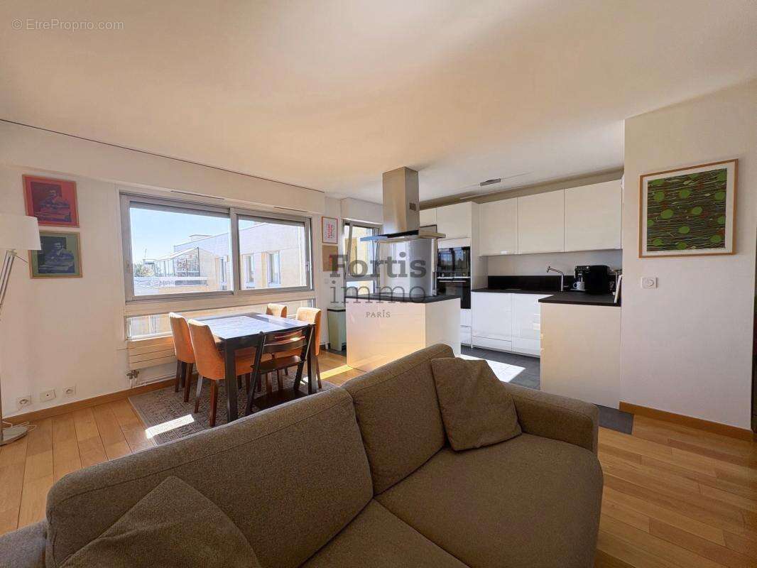 Appartement à PARIS-12E