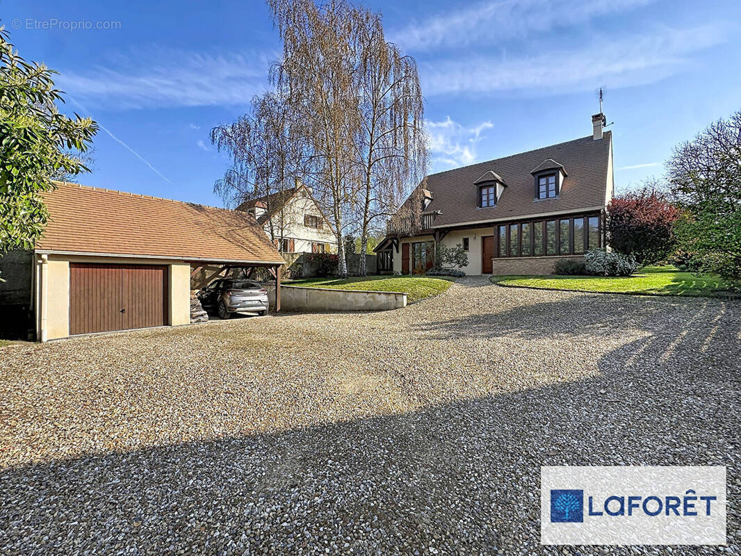 Maison à AUTOUILLET