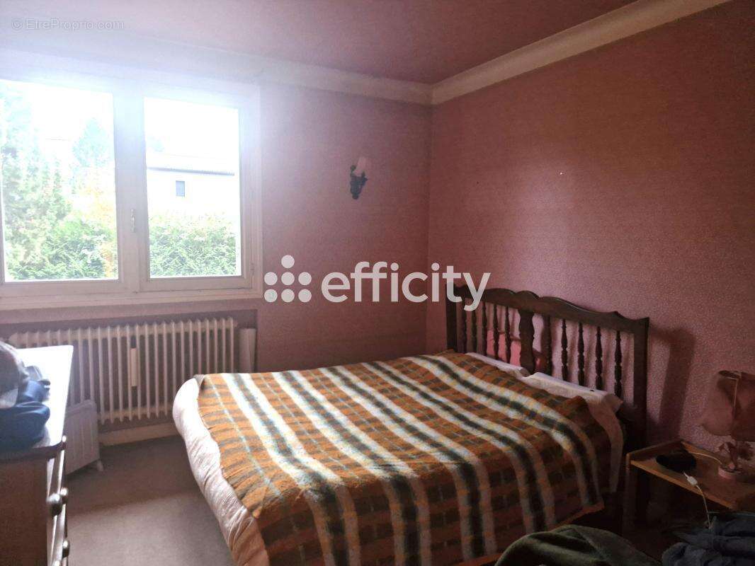 Maison à COLLONGES-AU-MONT-D'OR