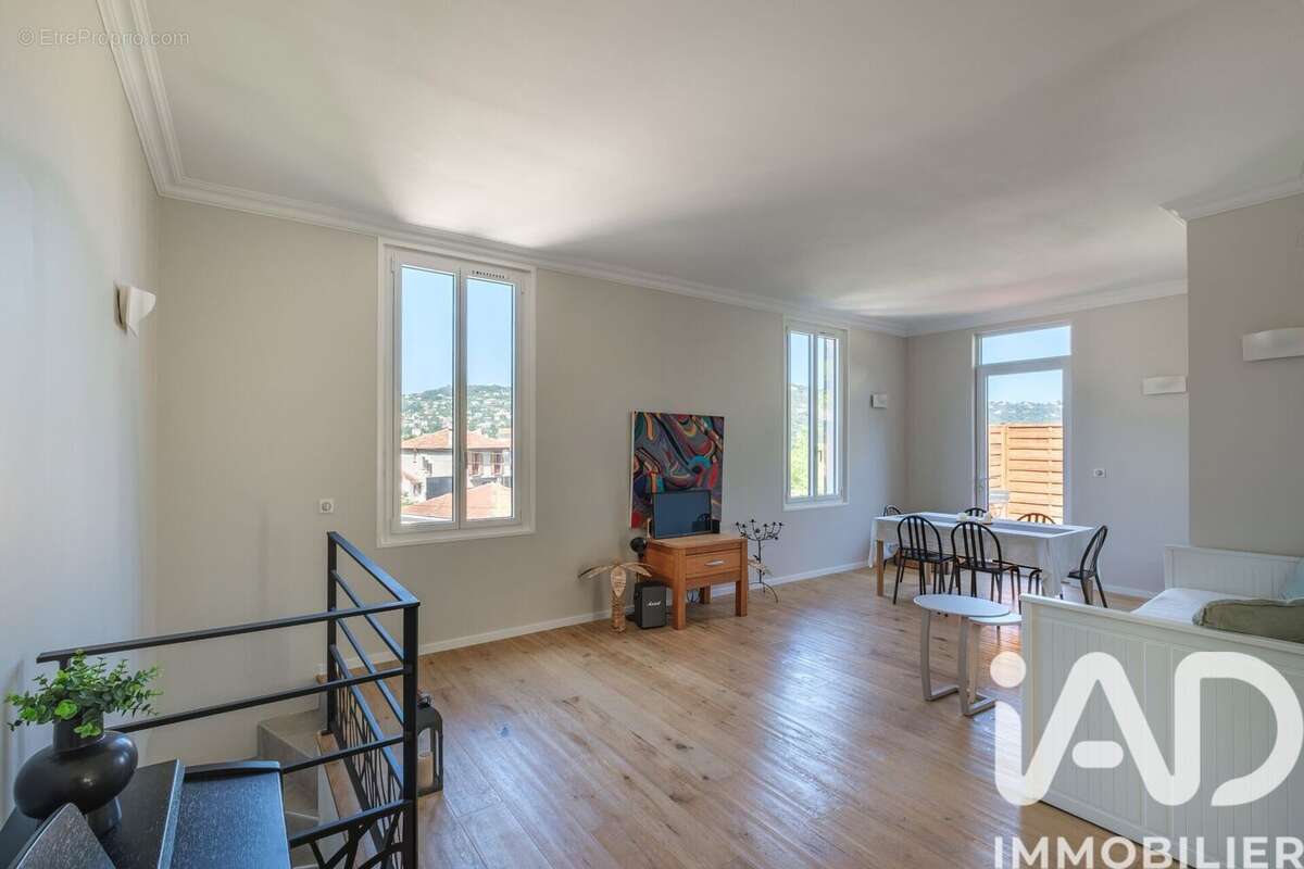 Photo 7 - Maison à LE CANNET