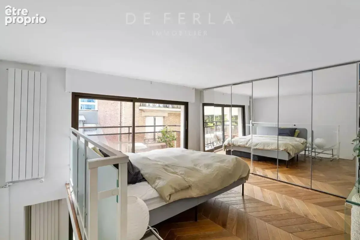 Wagram : 2 pièces refait à neuf par architecte en Duplex avec extérieur - photo 5