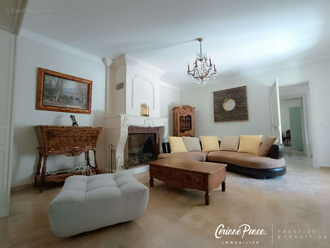 Maison à BOUILLARGUES
