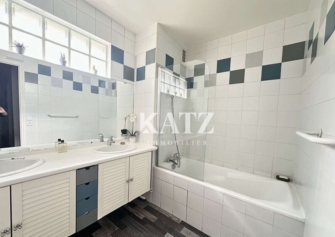 Appartement à GARCHES