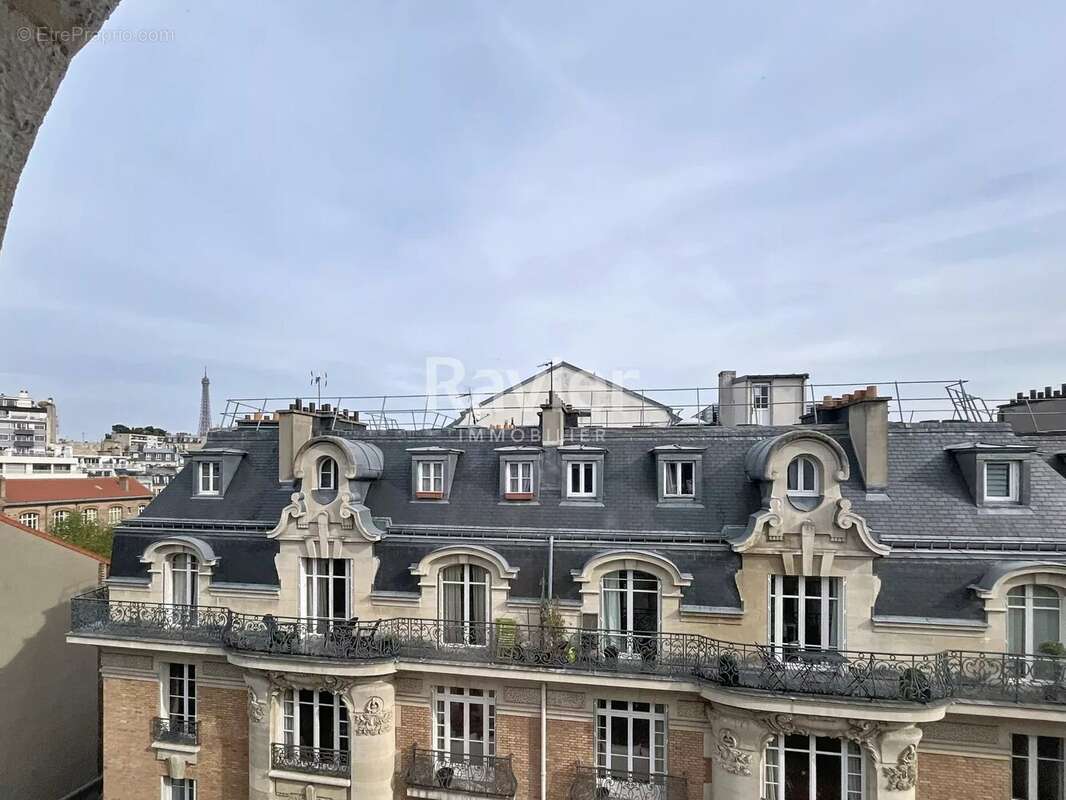 Appartement à PARIS-16E
