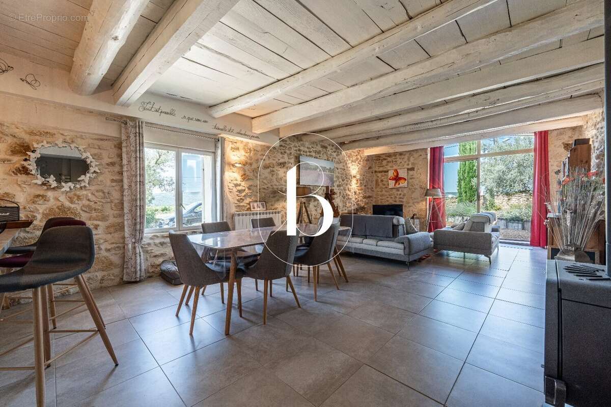 Maison à UZES