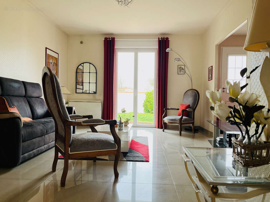 Maison à SAINT-SEBASTIEN-SUR-LOIRE