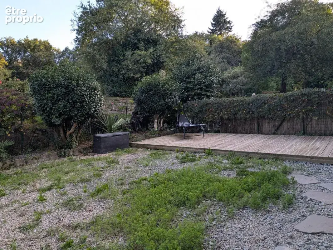 Maison familiale à Monteneuf 4 chambres terrain de 1810 m² - photo 2